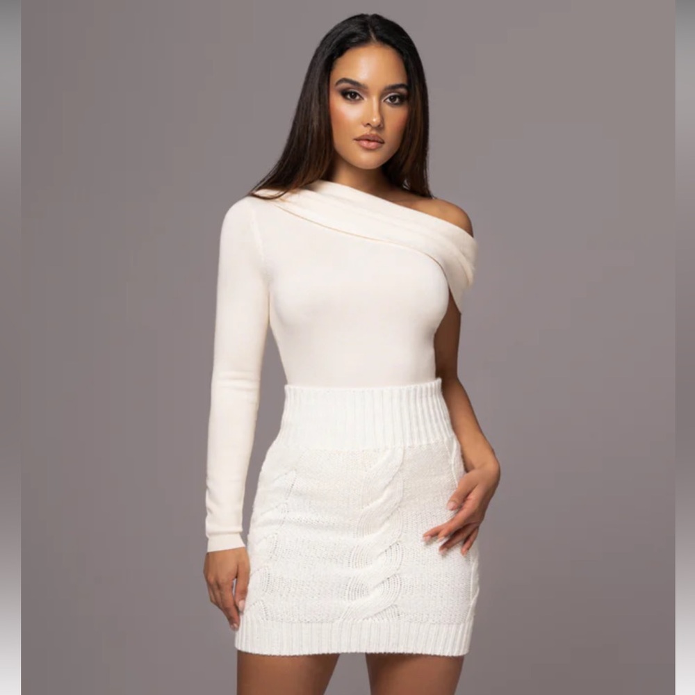 JLUXLABEL-NWT-SMALL- IVORY EMPIRE WAIST CABLE KNIT SKIRT - Picture 5 of 8